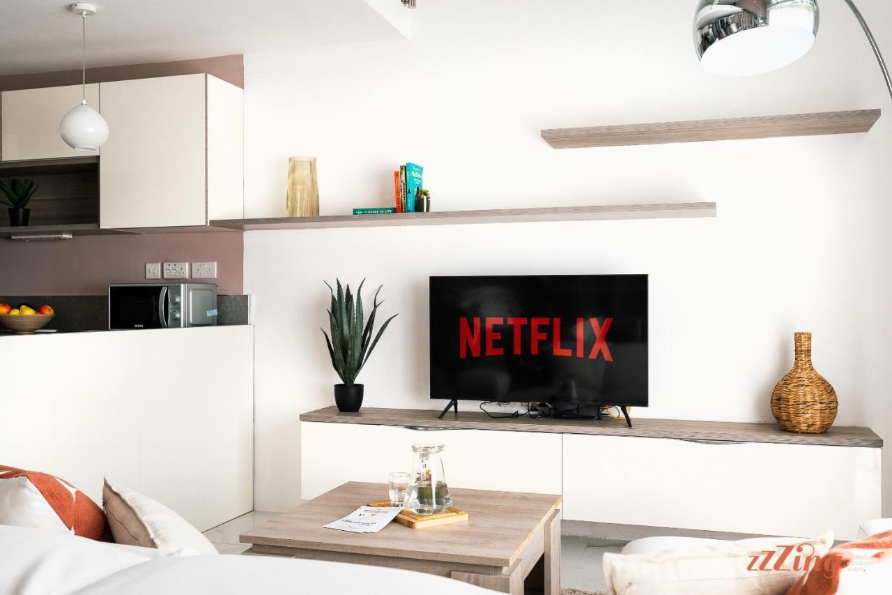 Scenic Seafront Duplex Apartment In Sliema Exteriör bild